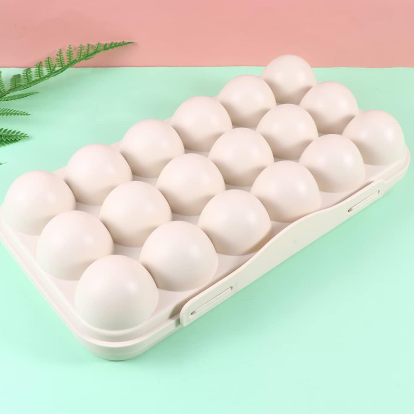 18-Grid Egg Holder – Shockproof Storage Box with Buckle (1 Pc)