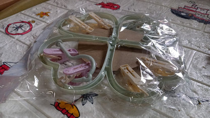 Heart-Shaped Clip Hanger  (8 Clip)